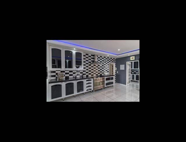 4 BEDROOM HOUSE FOR SALE IN GLENVISTA